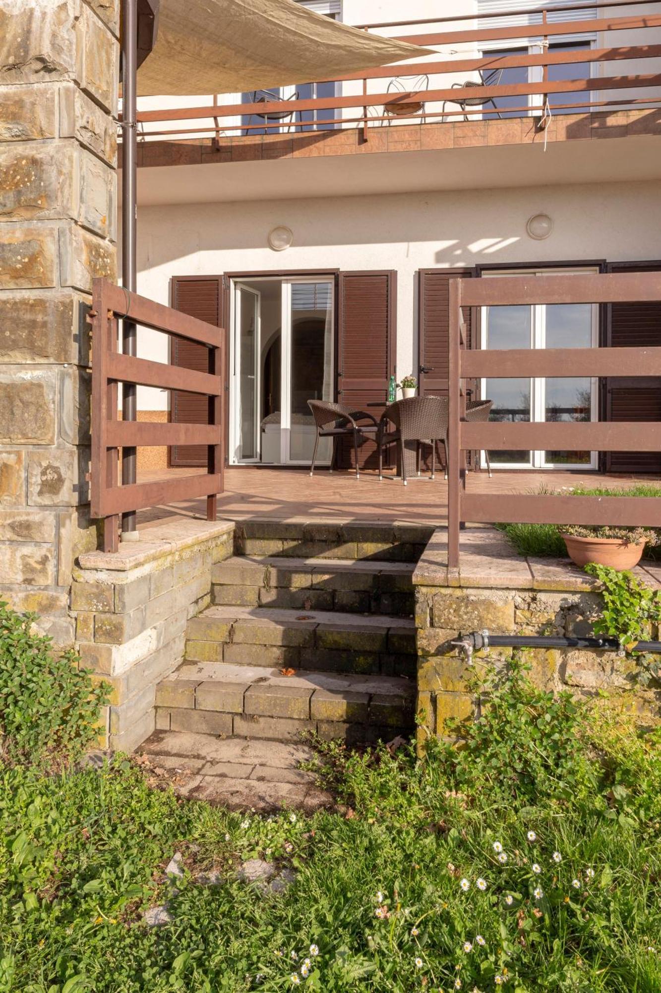Apartments Souranded By Forest With Sea View Koper Exteriör bild