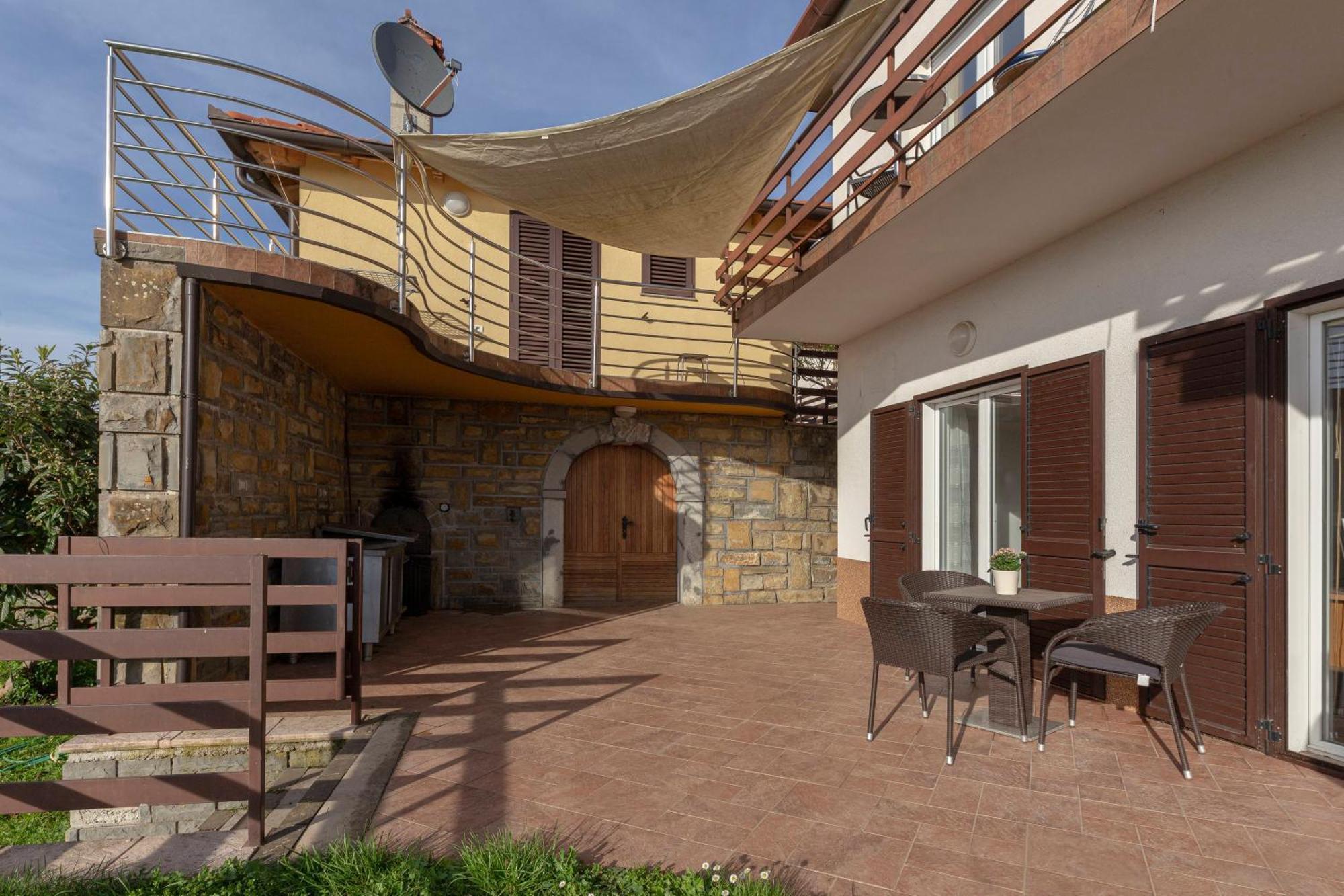Apartments Souranded By Forest With Sea View Koper Exteriör bild