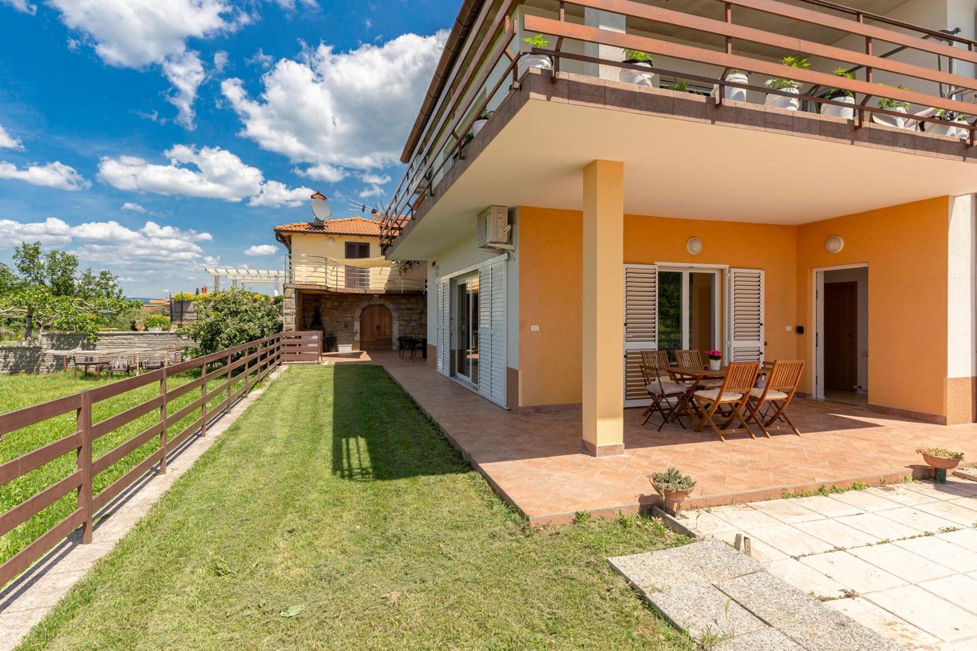 Apartments Souranded By Forest With Sea View Koper Exteriör bild